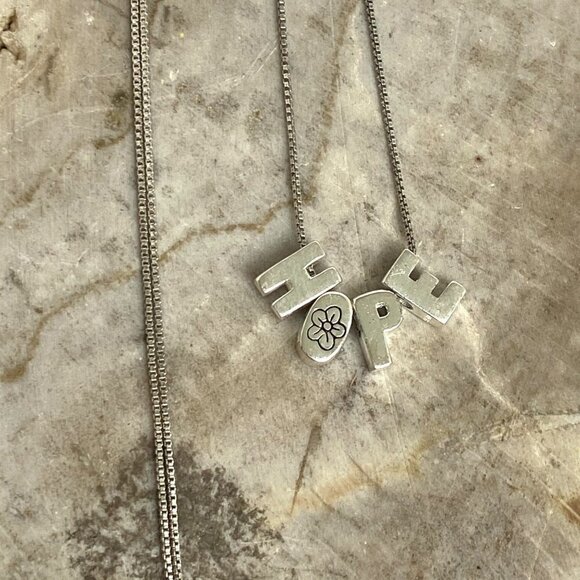 Sterling Silver 925 Dainty "HOPE" Nameplate Pendant Necklace 18.75" Box Chain - Picture 5 of 16